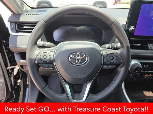 Used 2024 Toyota RAV4 Limited AWD/4WD image 30