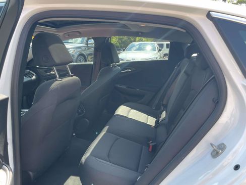 Used 2024 Chevrolet Malibu LT FWD image 3