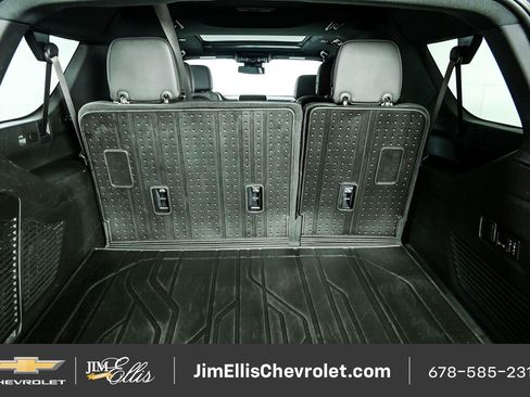 Certified 2024 Chevrolet Suburban RST w/ Luxury Package RWD image 32