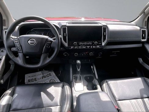 Certified 2025 Nissan Frontier SL AWD/4WD image 14
