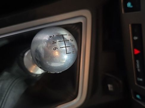 Used 2012 Dodge Challenger SRT8 image 22