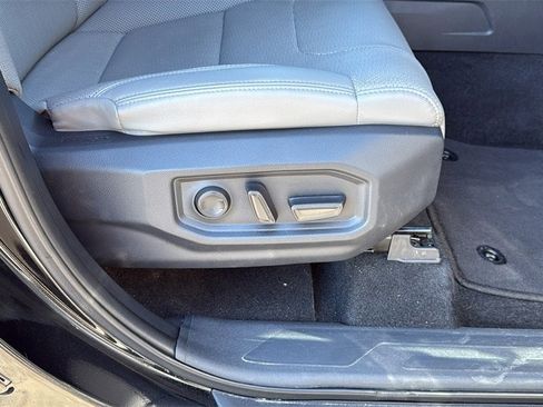 Used 2022 Toyota Tundra Limited image 28