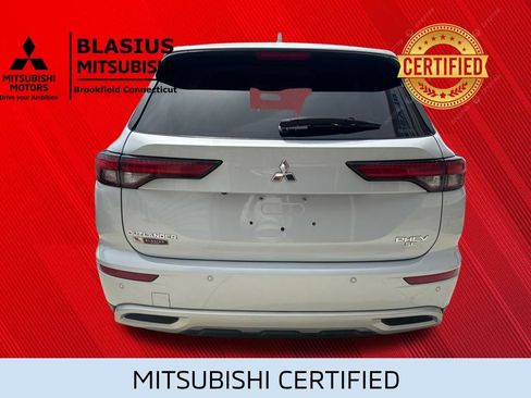 Used 2023 Mitsubishi Outlander 4WD Plug-In Hybrid image 8