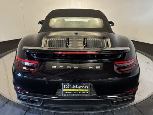 Used 2019 Porsche 911 Turbo image 39