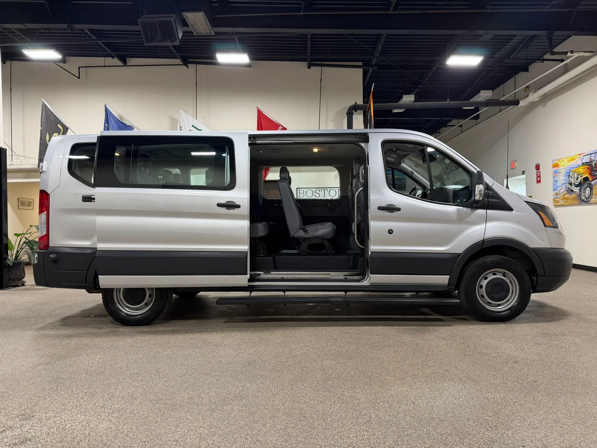 Used 2018 Ford Transit 350 XL RWD image 21
