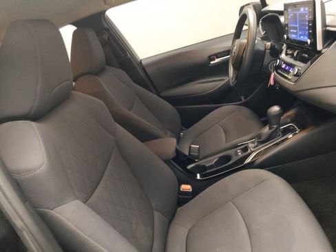 Used 2021 Toyota Corolla LE FWD image 21