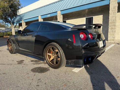Used 2018 Nissan GT-R Premium image 4
