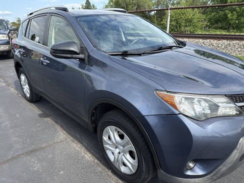 Used 2014 Toyota RAV4 LE FWD image 7