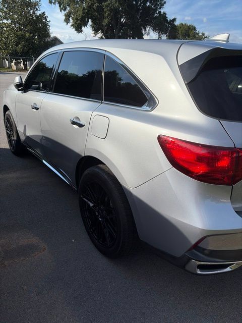 Used 2019 Acura MDX w/ Tech & Entertainment Pkg FWD image 4