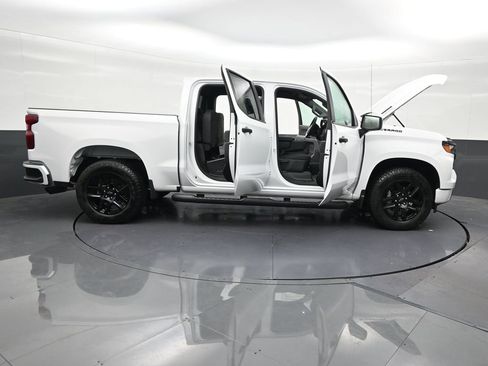 Used 2026 Chevrolet Silverado 1500 Custom w/ Turbomax Blackout Package RWD image 32