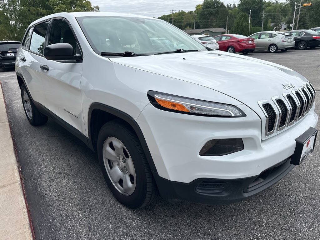 Used 2016 Jeep Cherokee Sport w/ Cold Weather Group AWD/4WD image 4
