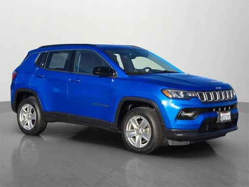 Used 2022 Jeep Compass Latitude image 7