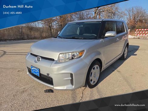 Used 2012 Scion xB image 1