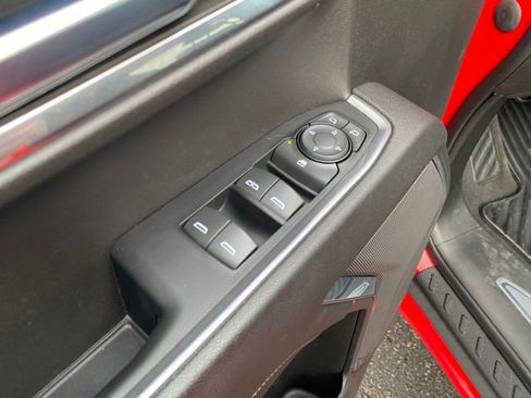 Used 2023 GMC Sierra 1500 SLE image 19