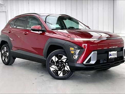 Used 2025 Hyundai Kona SEL AWD/4WD image 1