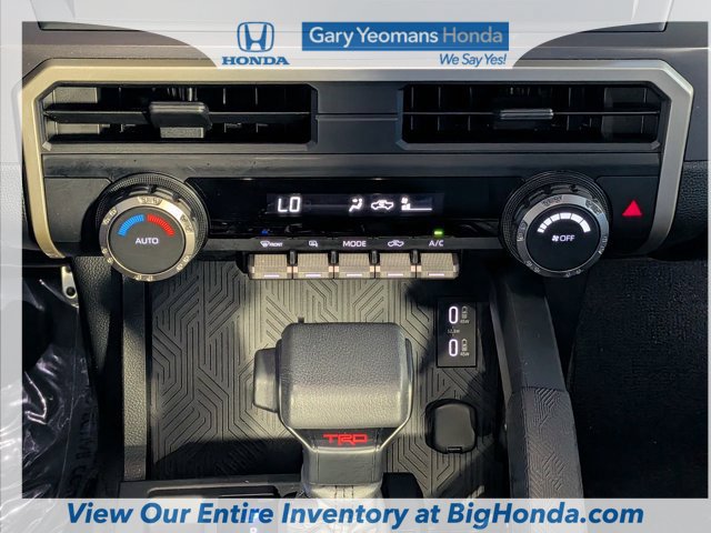 Used 2025 Toyota Tacoma TRD Sport AWD/4WD image 22