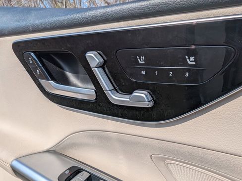 Used 2022 Mercedes-Benz C 300 Sedan image 19