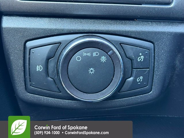 Used 2017 Ford Fusion SE AWD/4WD image 25