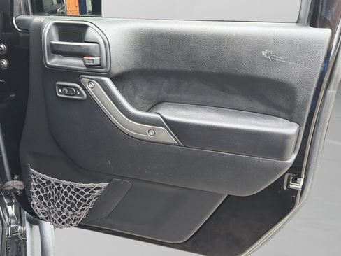 Used 2017 Jeep Wrangler Unlimited Sport w/ Quick Order Package 24S image 39