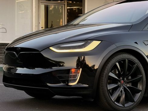 Used 2016 Tesla Model X 75D AWD/4WD image 4