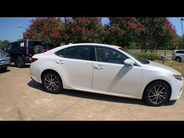 Used 2018 Lexus ES 350 w/ Luxury Package w/Wood Trim FWD image 9