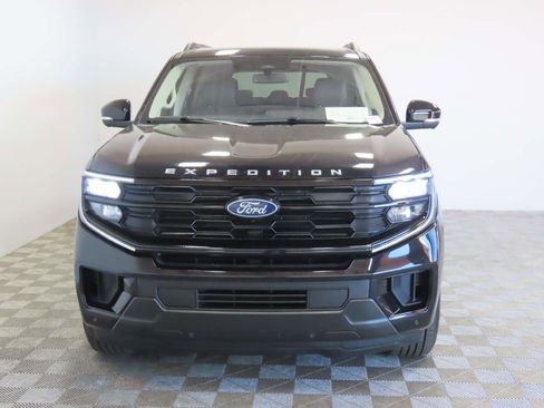 Used 2025 Ford Expedition Active image 2