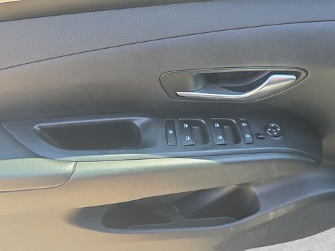 Used 2022 Hyundai Tucson SEL AWD/4WD image 16