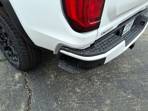 New 2026 GMC Canyon Elevation w/ Convenience Package image 12