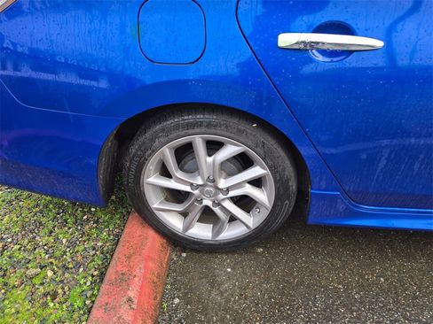 Used 2014 Nissan Sentra SR image 3