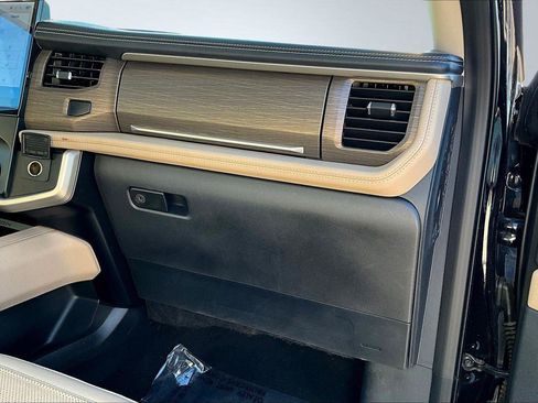 Certified 2024 Ford Expedition Limited image 22