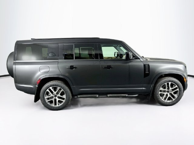New 2026 Land Rover Defender 130 S AWD/4WD image 4
