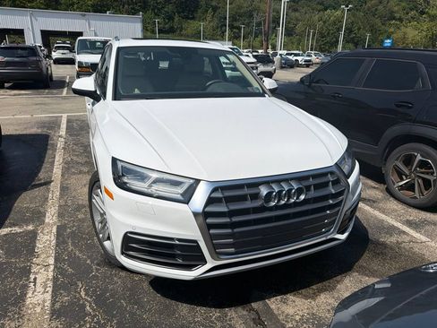 Used 2019 Audi Q5 2.0T Premium Plus w/ Premium Plus Package AWD/4WD image 7