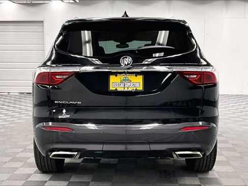 Used 2023 Buick Enclave Essence image 5