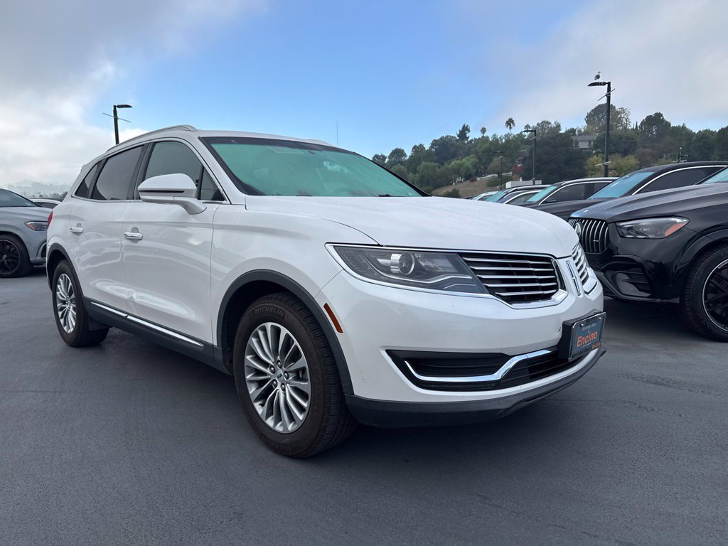 Used 2018 Lincoln MKX Select w/ Select Plus Package FWD image 3