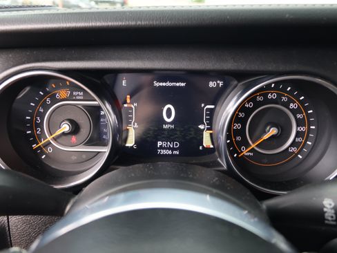 Used 2020 Jeep Wrangler Unlimited Sahara AWD/4WD image 19