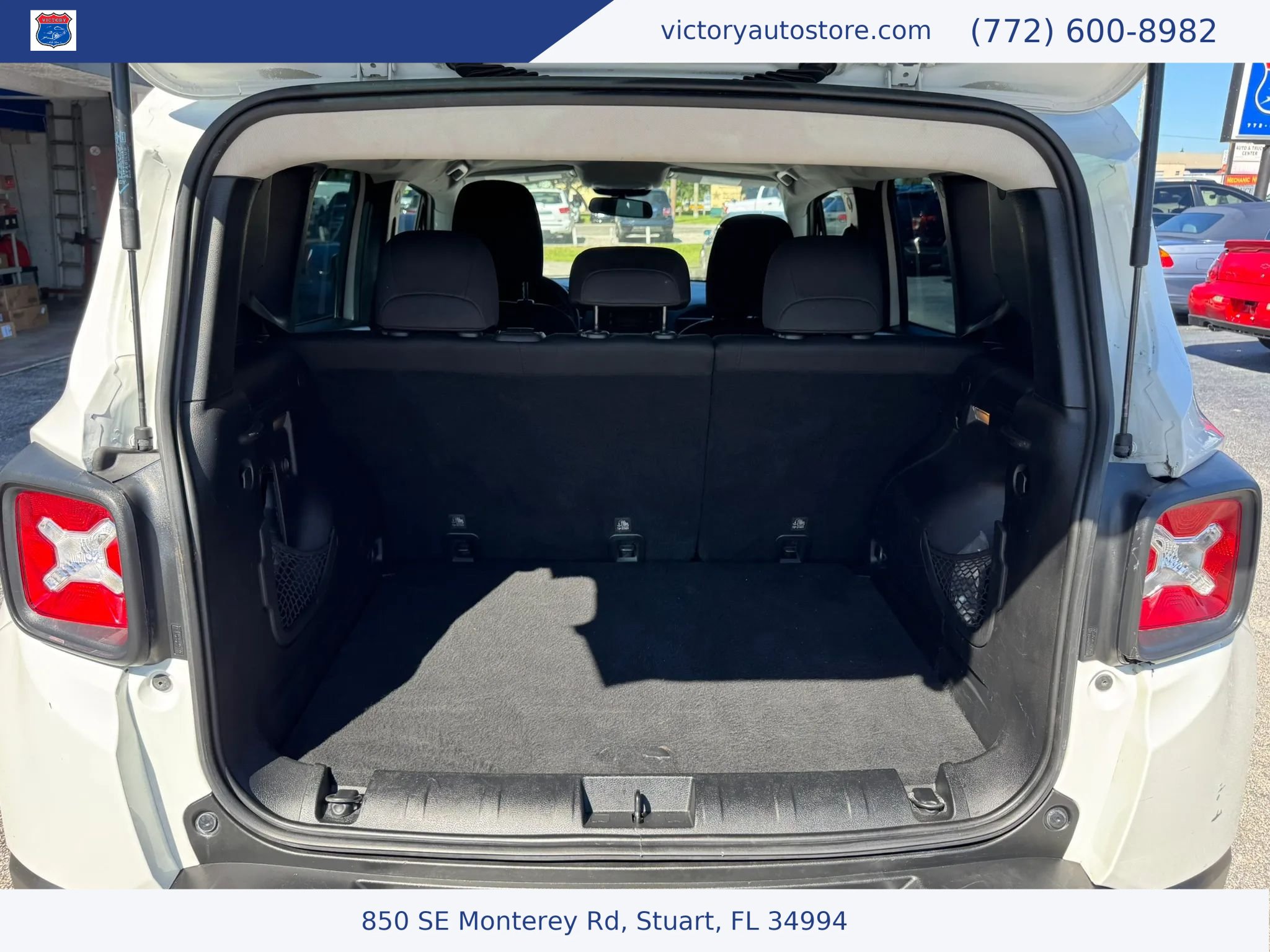 Used 2017 Jeep Renegade Sport w/ Power & Air Group FWD image 12