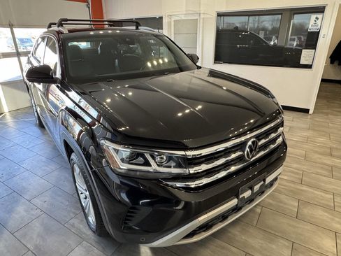 Used 2020 Volkswagen Atlas Cross Sport SEL image 31