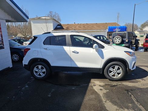 Used 2020 Chevrolet Trax LT w/ Driver Confidence Package image 13