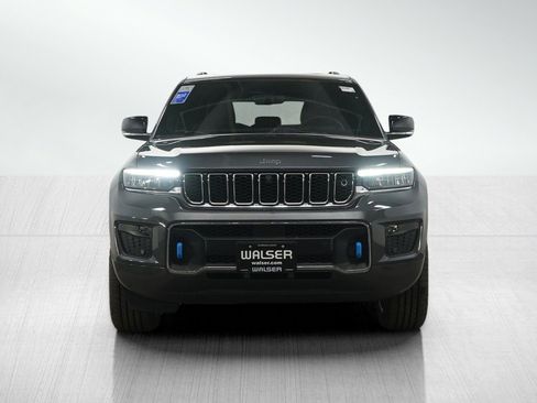 Used 2022 Jeep Grand Cherokee Overland w/ Advanced Protech Group III image 9