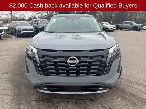 New 2026 Nissan Pathfinder Platinum image 9