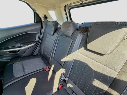 Used 2018 Ford EcoSport SE FWD image 12
