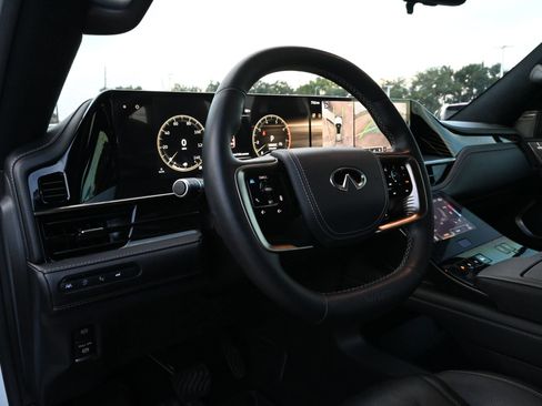 Used 2025 INFINITI QX80 Autograph AWD/4WD image 18