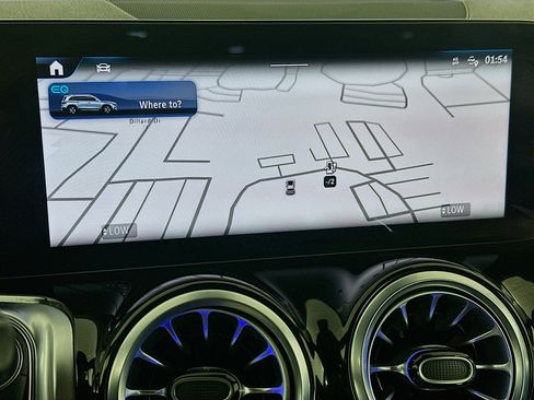 Used 2024 Mercedes-Benz EQB 250+ image 22