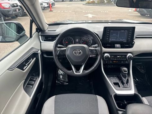 Used 2022 Toyota RAV4 XLE image 13