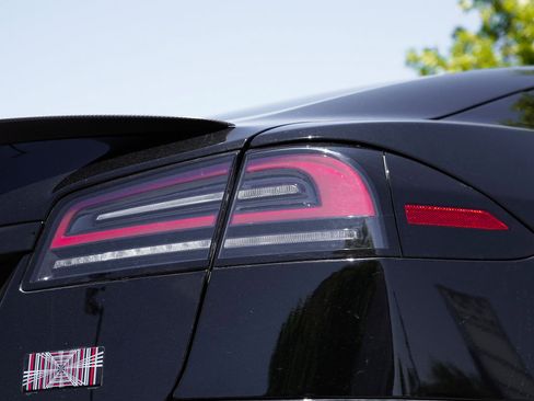 Used 2023 Tesla Model S Plaid AWD/4WD image 9