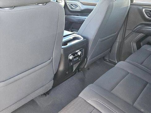 Used 2022 GMC Yukon XL SLE w/ Gmc Pro Safety Plus Package image 17