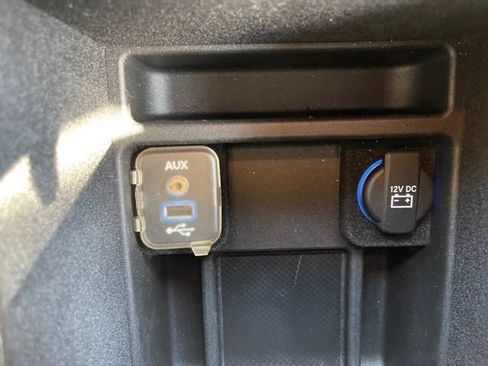 Used 2014 Dodge Charger SE image 18