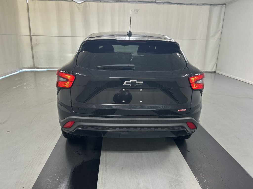 New 2026 Chevrolet Trax RS w/ Sunroof Package FWD image 9