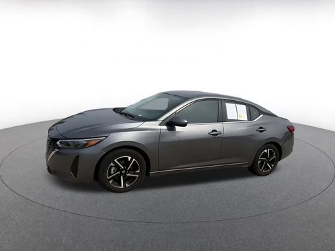 Used 2025 Nissan Sentra SV FWD image 8