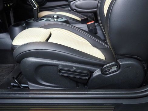 Used 2024 MINI Cooper SE w/ MINI Resolute Edition image 51